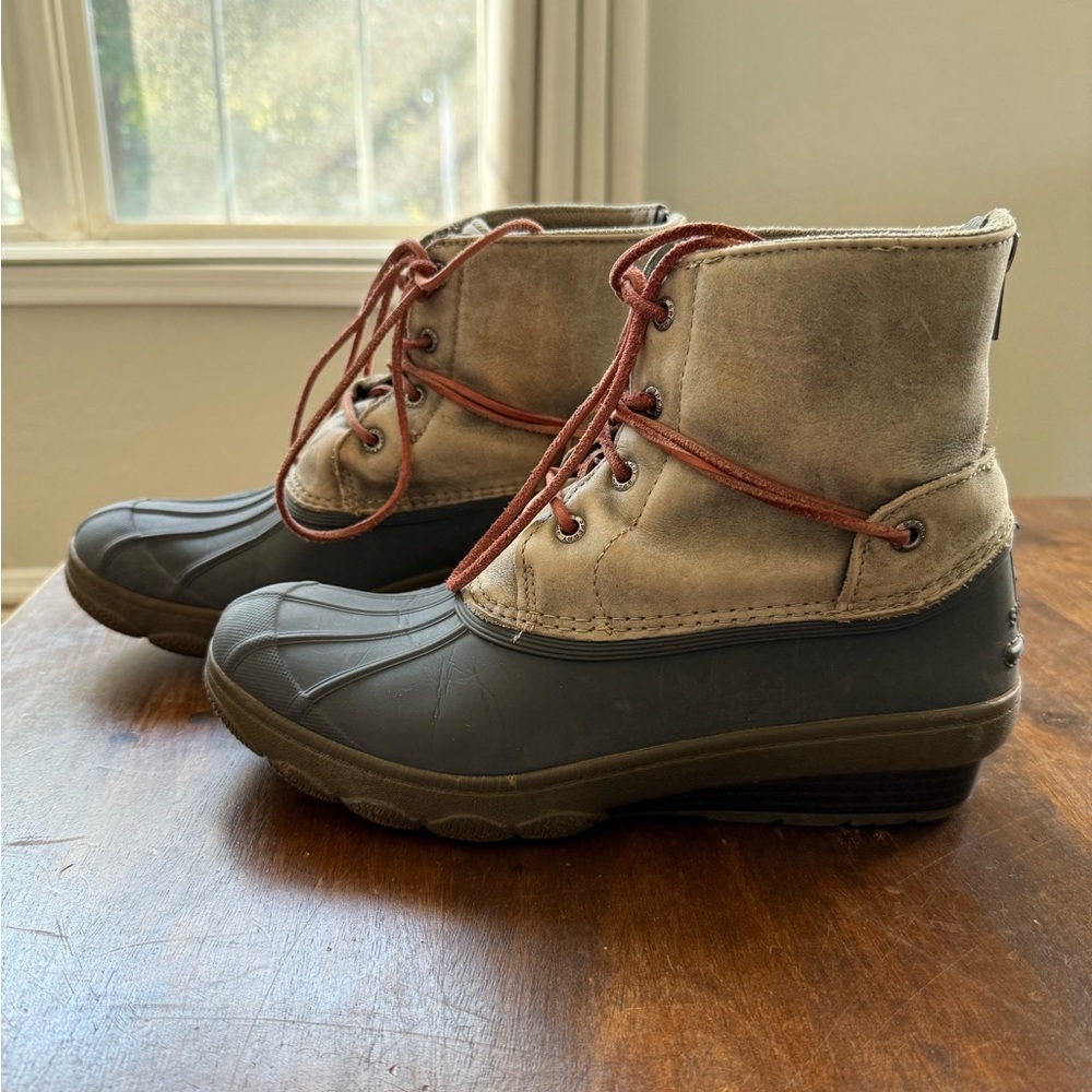 Sperry Lace-Up Duck Boots